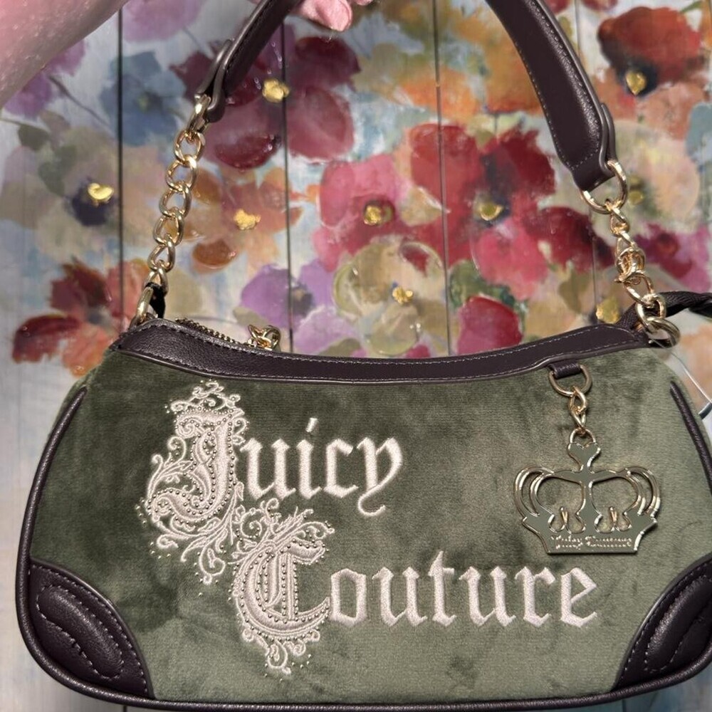 Juicy Couture Green Velvet Purse A 031